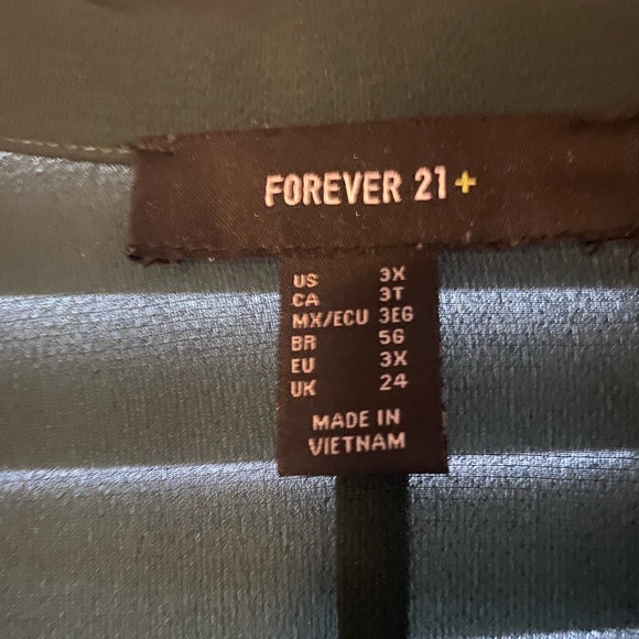 Forever 21 long belted dark green overcoat - very light - Picture 2 of 3